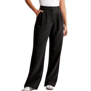Abercrombie & Fitch Sloan Trouser Pant Women's size 2 Regular in Black